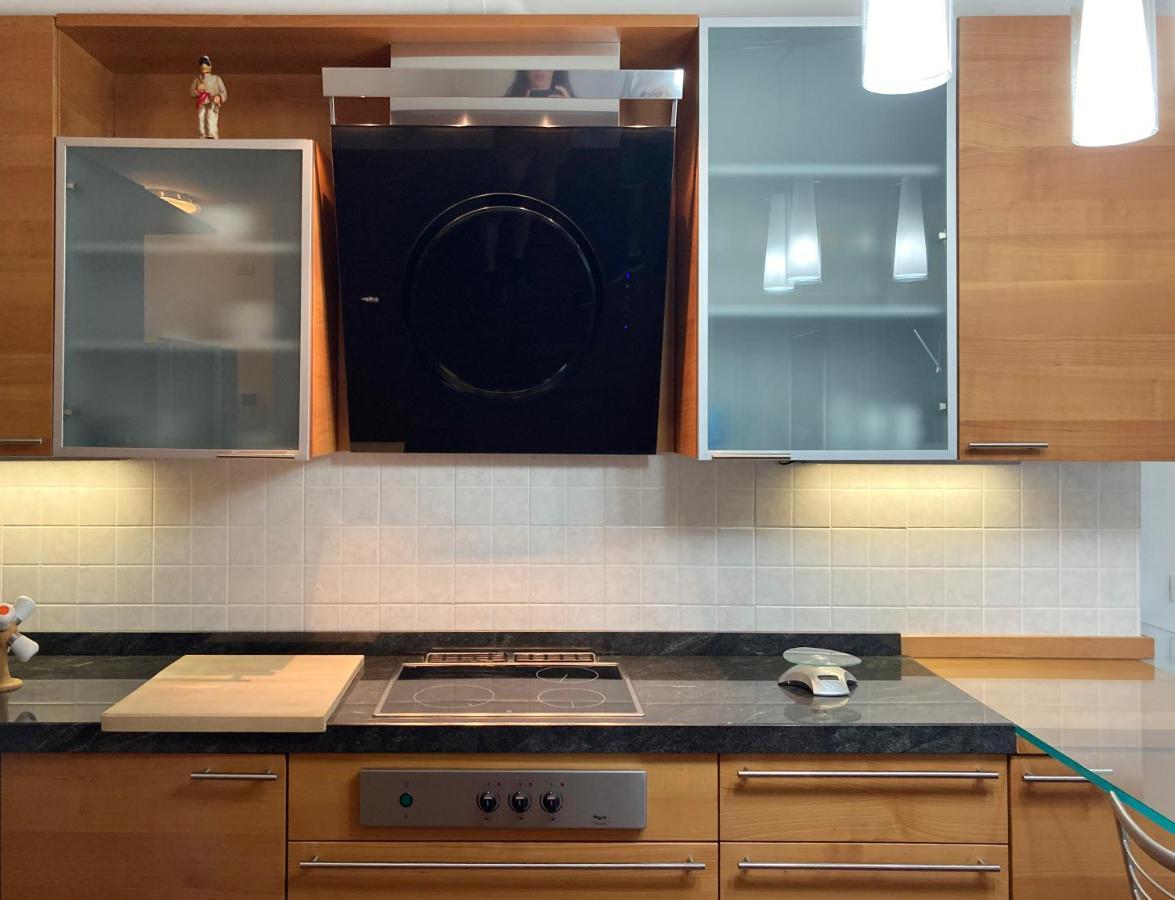 Large Well-Equipped Appartement Near Como Lake Lecco Bagian luar foto