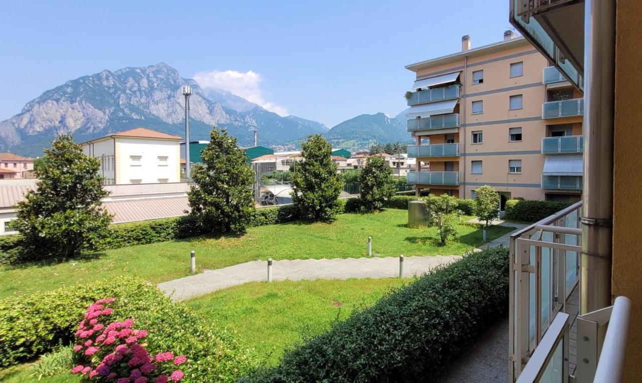 Large Well-Equipped Appartement Near Como Lake Lecco Bagian luar foto