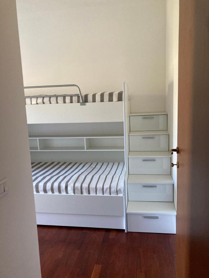 Large Well-Equipped Appartement Near Como Lake Lecco Bagian luar foto